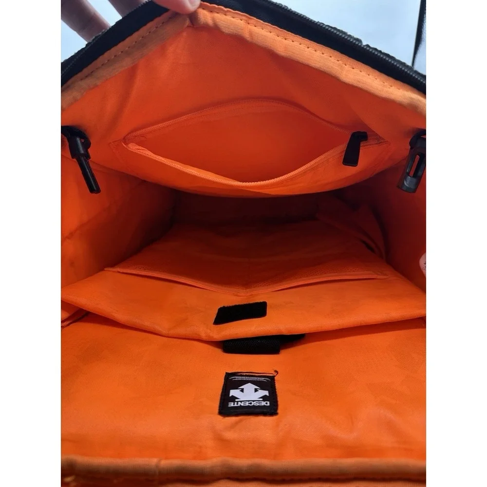 Descente Running Backpack S5324RBP12 Gray/Black Orange Interior